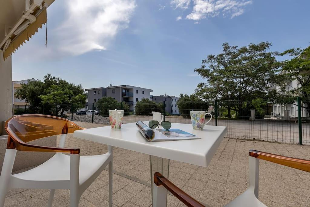 Brotis - Studioapartment - Makarska Exklusiv Promajna Exteriör bild