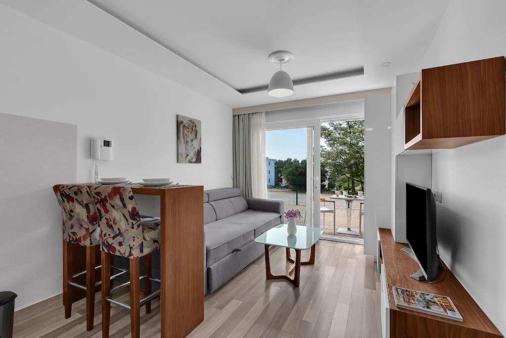Brotis - Studioapartment - Makarska Exklusiv Promajna Exteriör bild