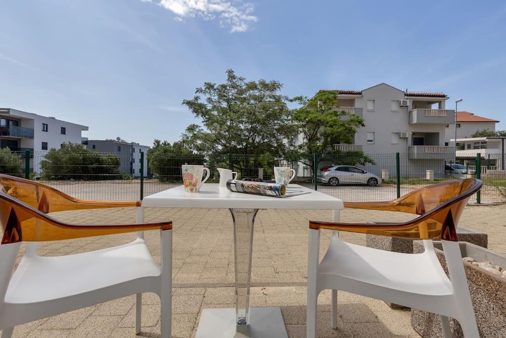 Brotis - Studioapartment - Makarska Exklusiv Promajna Exteriör bild